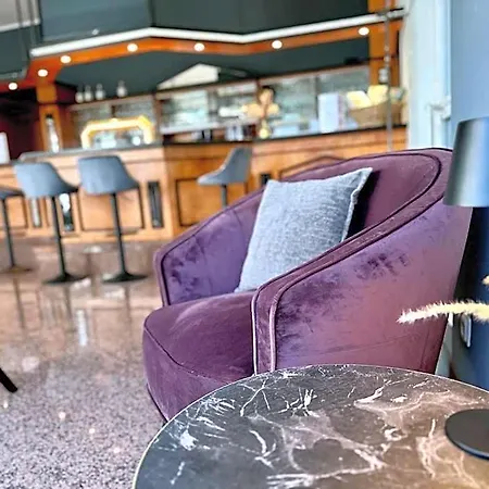 Residenz فندق باد نيوشتاد أن دير سال